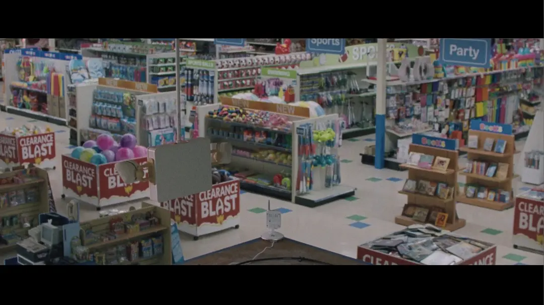 荒诞，好笑又令人唏嘘的美国最新犯罪片《屋顶人/: 梁上君子》，不愧位居一周口碑榜前列