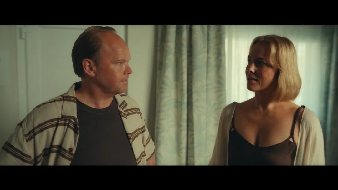 《逃離火山島》不愧是Netflix出品的災難片，場面宏大，故事情節扣人心絃值得一款！