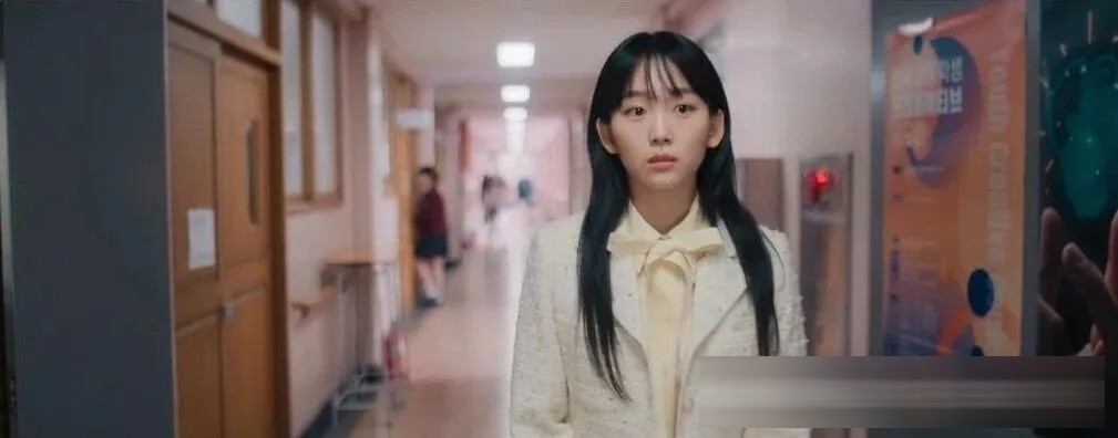 韩剧《铁拳教育》:有些孩子是恶魔,有些老师是人渣,有些家长是怪兽