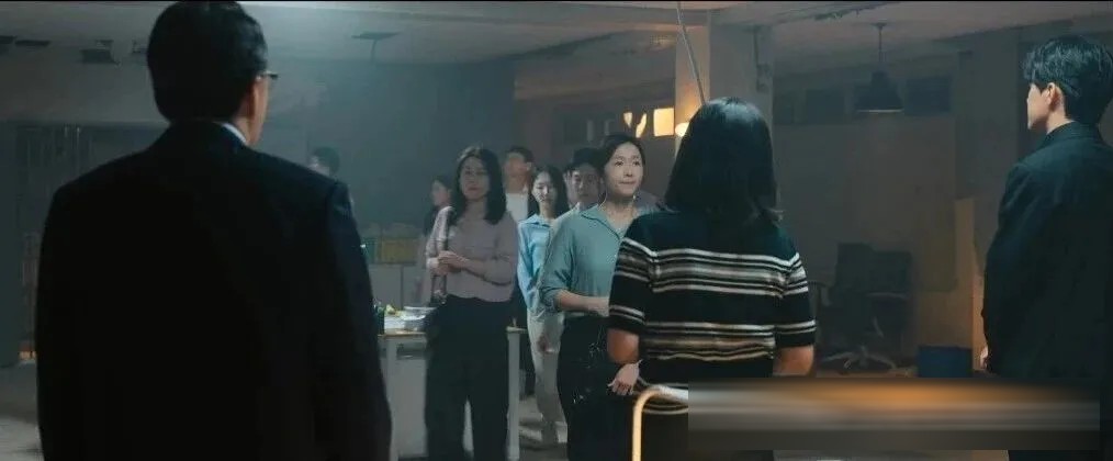 韩剧《铁拳教育》:有些孩子是恶魔,有些老师是人渣,有些家长是怪兽