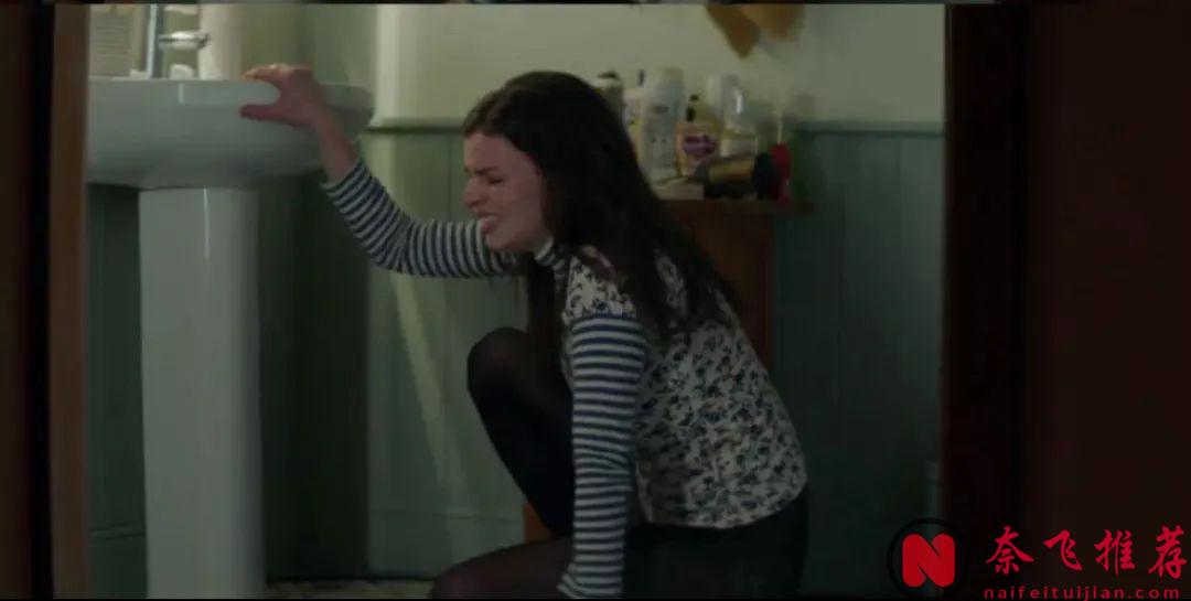 她假装无所谓，实则拼命活着，这部打着喜剧标签的英剧《此路朝上》，却看哭了无数人！