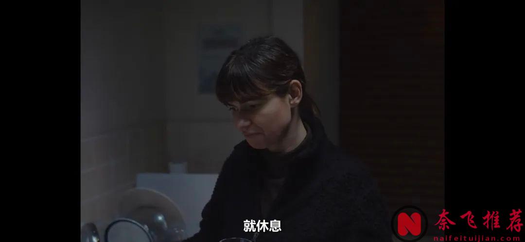 绝望到窒息，看完《坠落/下流偷生族》牛马又破防了！