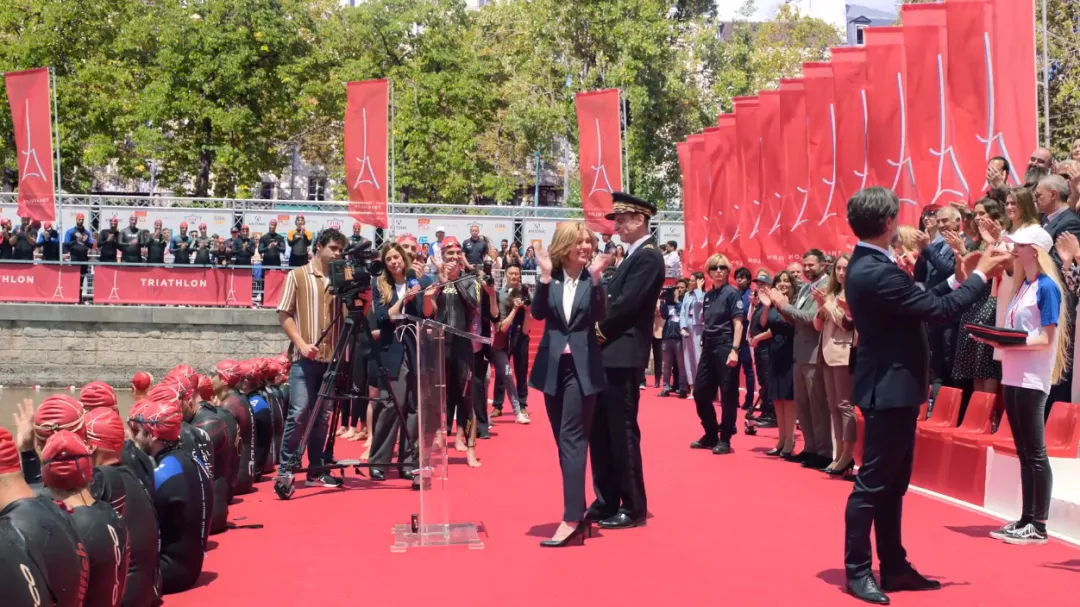 Netflix 炸出这部灾难爽片《巴黎深渊》，但被骂惨了！