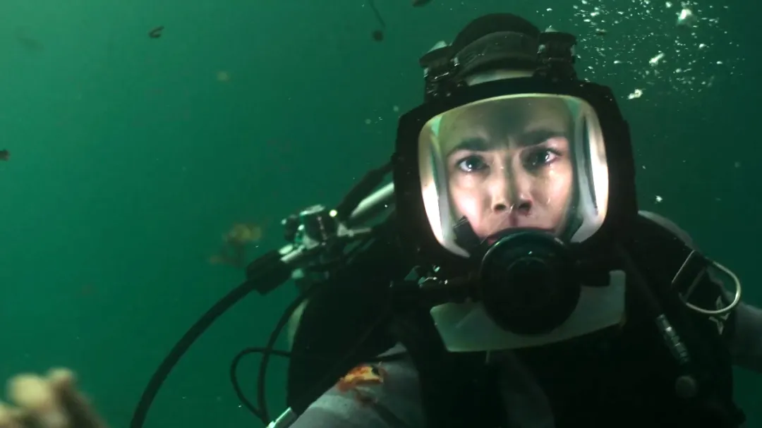 Netflix 炸出这部灾难爽片《巴黎深渊》，但被骂惨了！