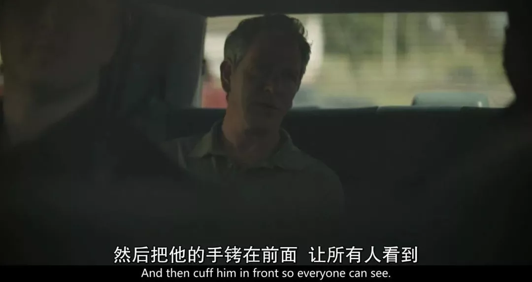 《局外人》（港译《异乡客》）：所有证据都指向他，可他同一时间在两个地方