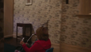 細思極恐的細節越看越讓人頭皮發麻的《閃靈/鬼店》，不可複製的經典之作！