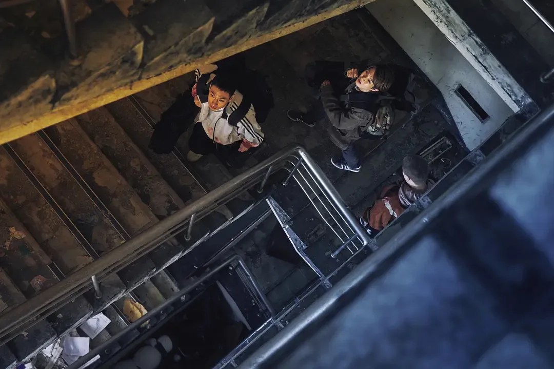 《狩獵的時間》透過一場絕望的生存搏鬥，深刻描繪了人在絕境中的掙扎與抉擇！