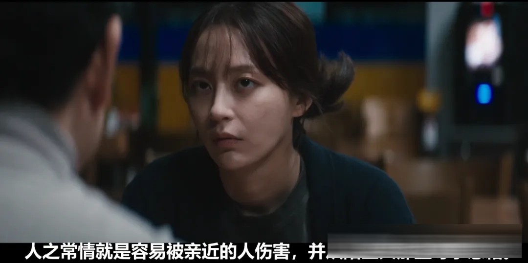 心理悬疑片《胡言乱语》解析：朴勇宇与一场「笑疗」实验