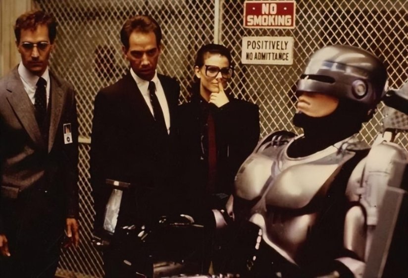 保罗·范霍文执导的10部限制级电影，哪部看完让你意犹未尽？