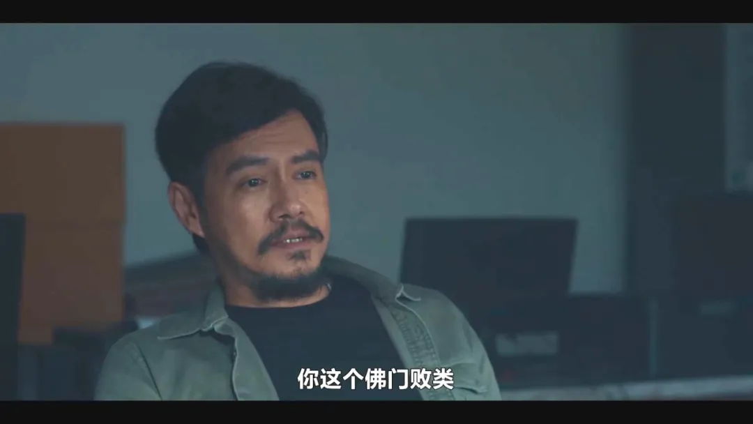 真的是沒有 Netflix 不敢觸碰的領域，《絕廟騙局》直麵揭露佛教神聖背後的黑暗與慾望