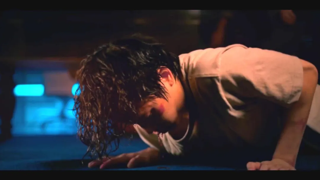 真的是沒有 Netflix 不敢觸碰的領域，《絕廟騙局》直麵揭露佛教神聖背後的黑暗與慾望