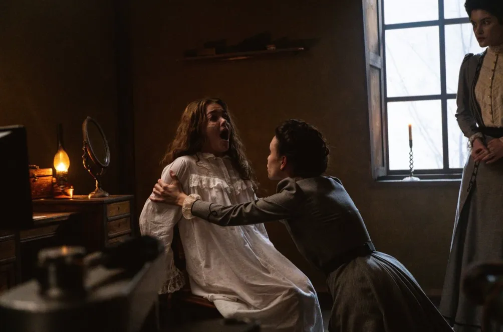 尺度禁忌俄劇《荒島旅店》！瘋批女人的荒島生活