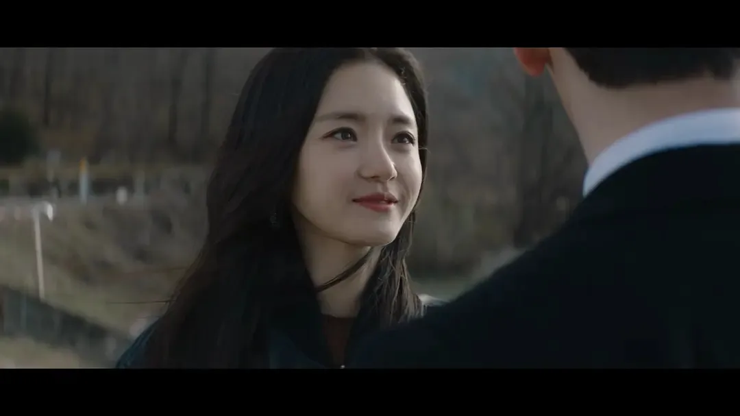 韩国新上一部讲述一系列发生在封闭村庄中神秘事件的悬疑剧集《白雪公主必须死》