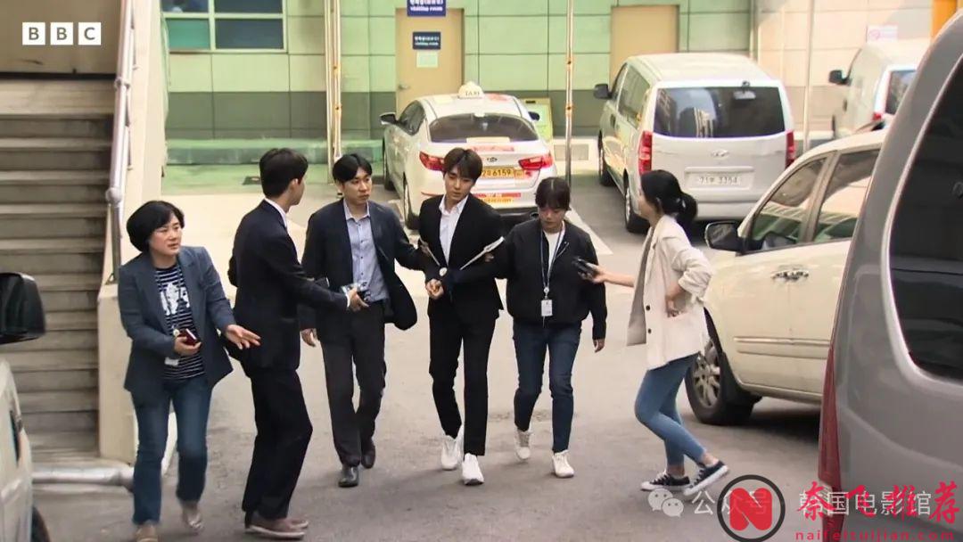 满屏马赛克，这纪录片《Burning Sun：揭露韩流明星聊天室里的秘密》揭开了韩流明星的肮脏！