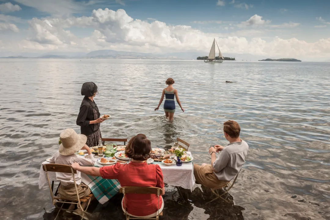 9.4分高分英剧《德雷尔一家》！我的精神栖息地！