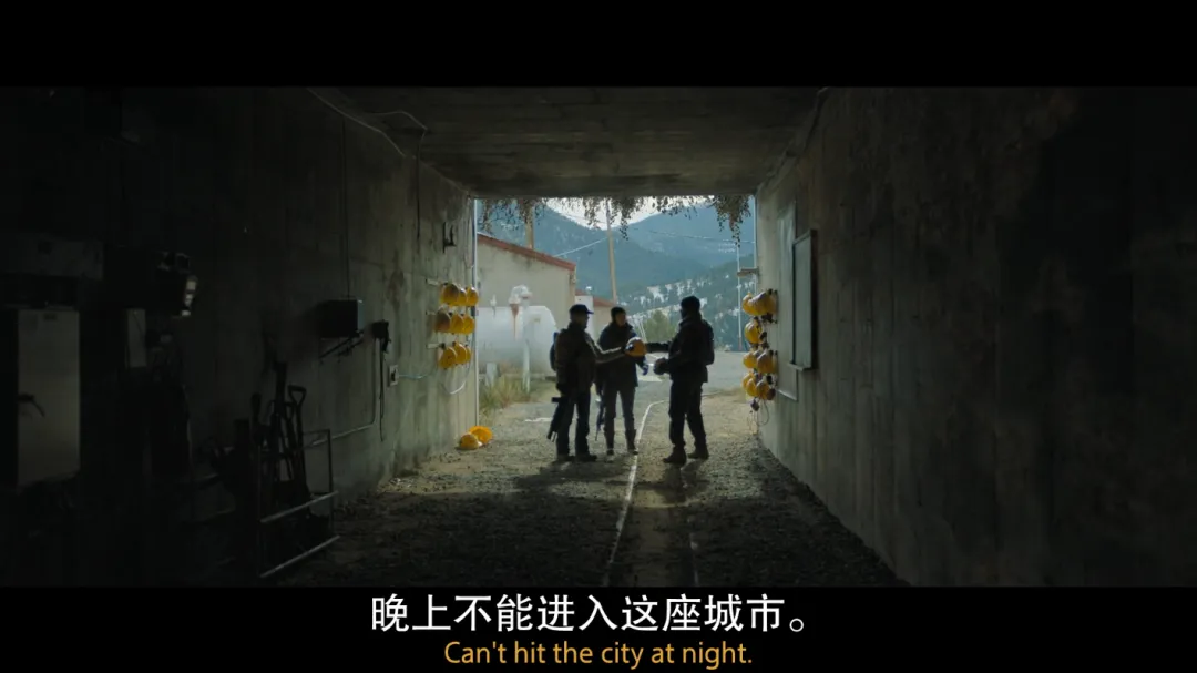 最新生猛B級災難猛片《高處營救》，要想逃離末日只有狂奔8000英尺以上的高山！