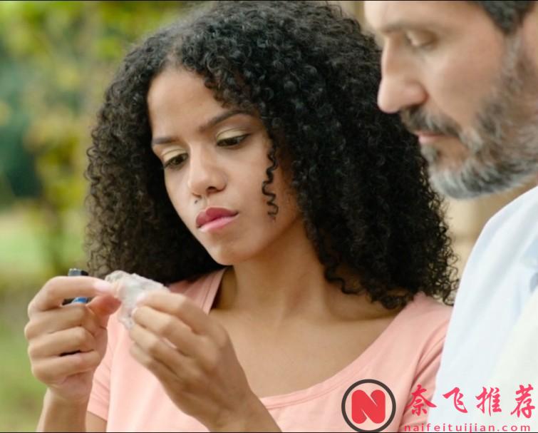 法國心理驚悚片《夏日無限綜合症》劇情超炸裂，重組家庭的父親竟然跟孩子存在禁忌關係！解決出人意料~