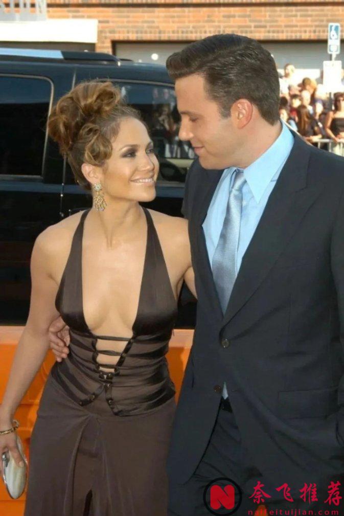 詹妮弗·洛佩兹新片《异星战境》（Atlas）上线Netflix，首映礼独美全场，丈夫缺席再引猜测