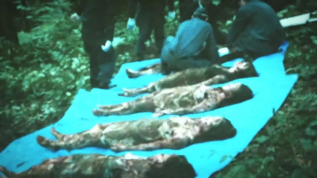 開場就被這懸疑新劇《如積雪般的永寂》震撼到！劇情百轉千回！