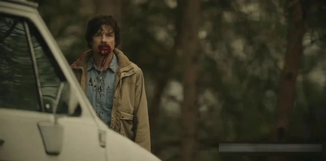 HBO《局外人/异乡客》:斯蒂芬·金原著改编,十集把悬疑绷到最后一刻