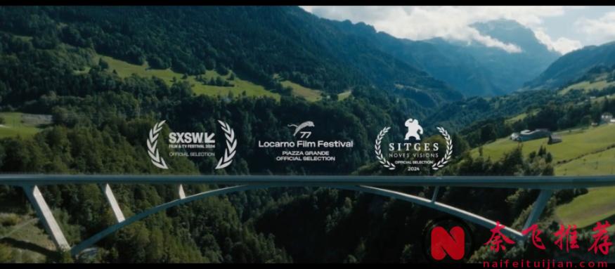 2025絕妙劇情！裝滿錢的箱子你撿還是不撿？