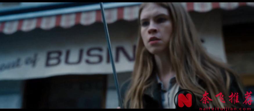 2025絕妙劇情！裝滿錢的箱子你撿還是不撿？