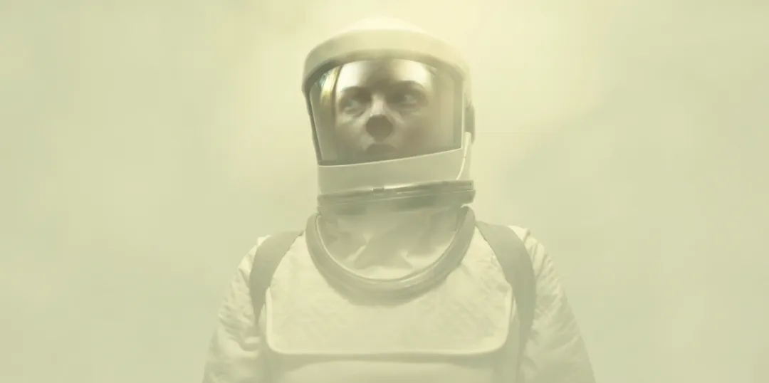 蘋果這末日求生神劇續集《末日地堡》第二季來了，進一步深入探索了筒倉的奧秘與人類的生存困境！