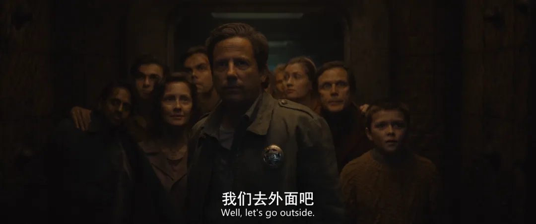 蘋果這末日求生神劇續集《末日地堡》第二季來了，進一步深入探索了筒倉的奧秘與人類的生存困境！