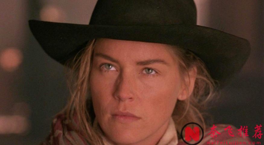 自曝曾九次流产的「莎朗·斯通/莎朗·史东」主演的七部大尺度R级电影