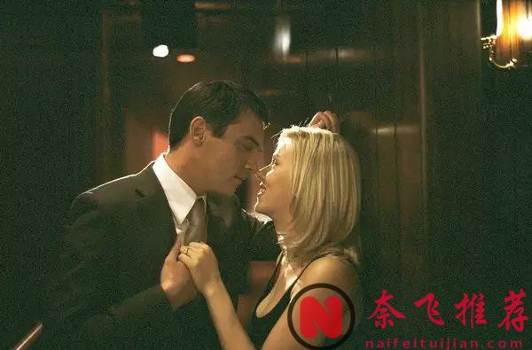 当年对寡姐（斯佳丽·乔安森/斯嘉丽·约翰松）的迷恋，从这部《赛末点/迷失决胜分/爱情决胜点》影片儿开始