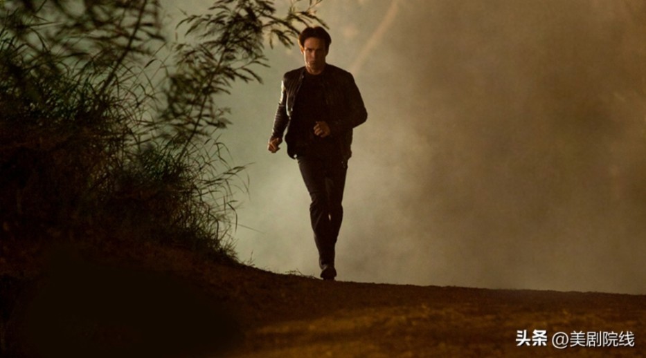 HBO把吸血鬼题材拍成了硬核限制级美剧，比如「真爱如血」，给观众看麻了