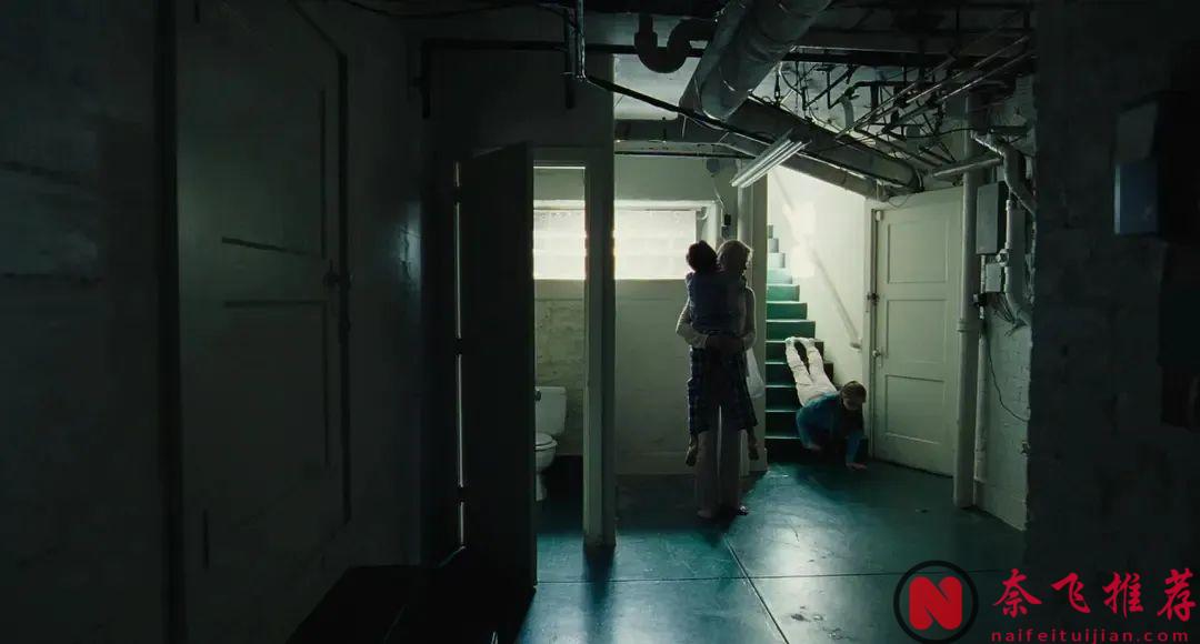 荒诞、诡异，这部悬疑片《圣鹿之死/圣鹿猎杀》看完让人头皮发麻！