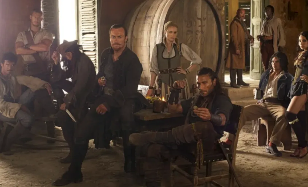 《黑帆》不愧是《斯巴达》的「兄弟篇」，值得通宵去看！