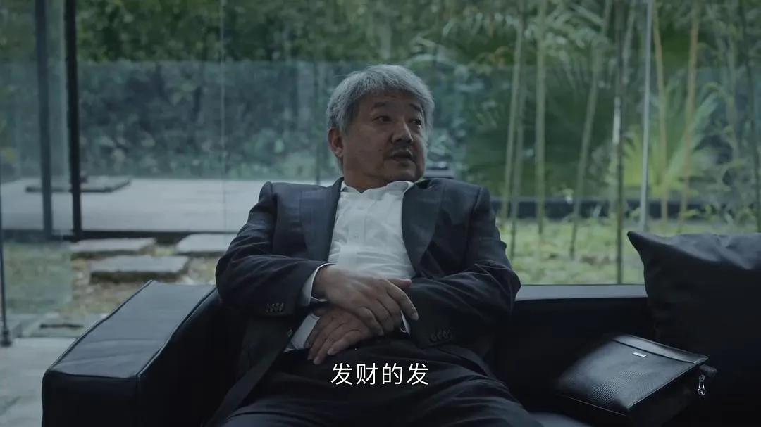 《新生》剧情复盘:从那场替考开始,李泽瑞就再没打算做回自己