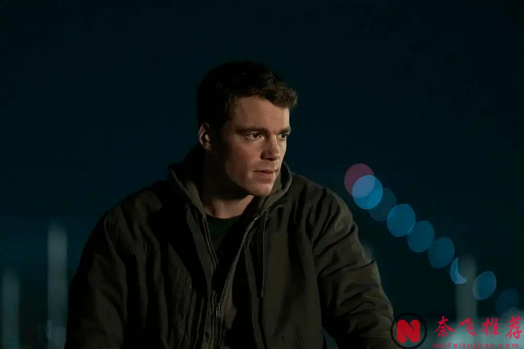 这部Netflix出品的炸裂美剧《​暗夜情报员/夜间探员》第二季终于回归了！