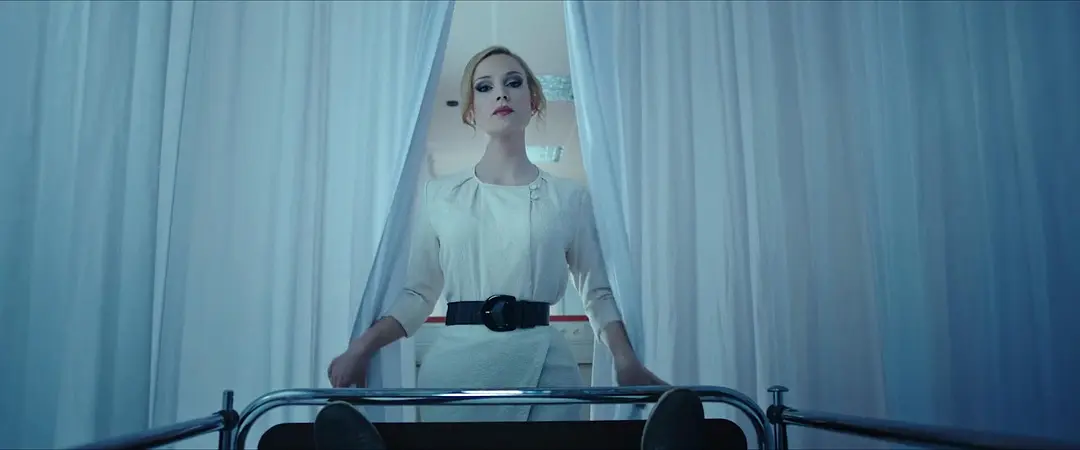 一次整容手术之行恐变嗜血丧尸围剿！大尺度比利时丧尸恐怖电影《美味/尸人诊所》