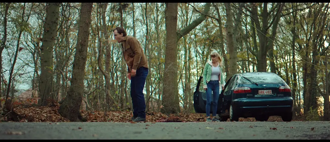 一次整容手术之行恐变嗜血丧尸围剿！大尺度比利时丧尸恐怖电影《美味/尸人诊所》