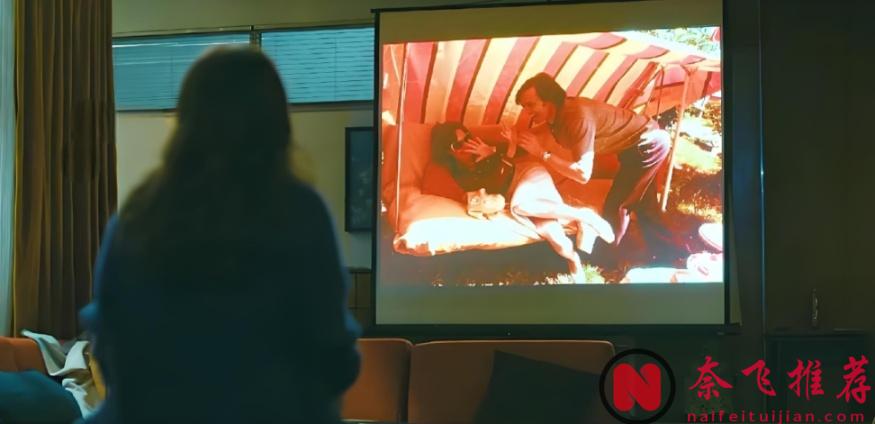 2025最新Netflix惊悚科幻剧《黑暗智宅/机骇管家》爆火，50年无人居住的别墅，为何成了AI掌控人类的“终极猎场”？