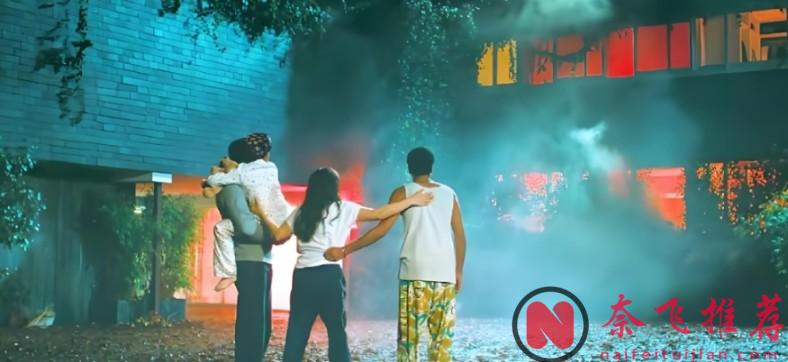 2025最新Netflix惊悚科幻剧《黑暗智宅/机骇管家》爆火，50年无人居住的别墅，为何成了AI掌控人类的“终极猎场”？