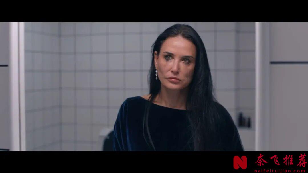 挑战感官极限的电影《某种物质/完美物质/惧裂》，足够重口味，看完有点不适