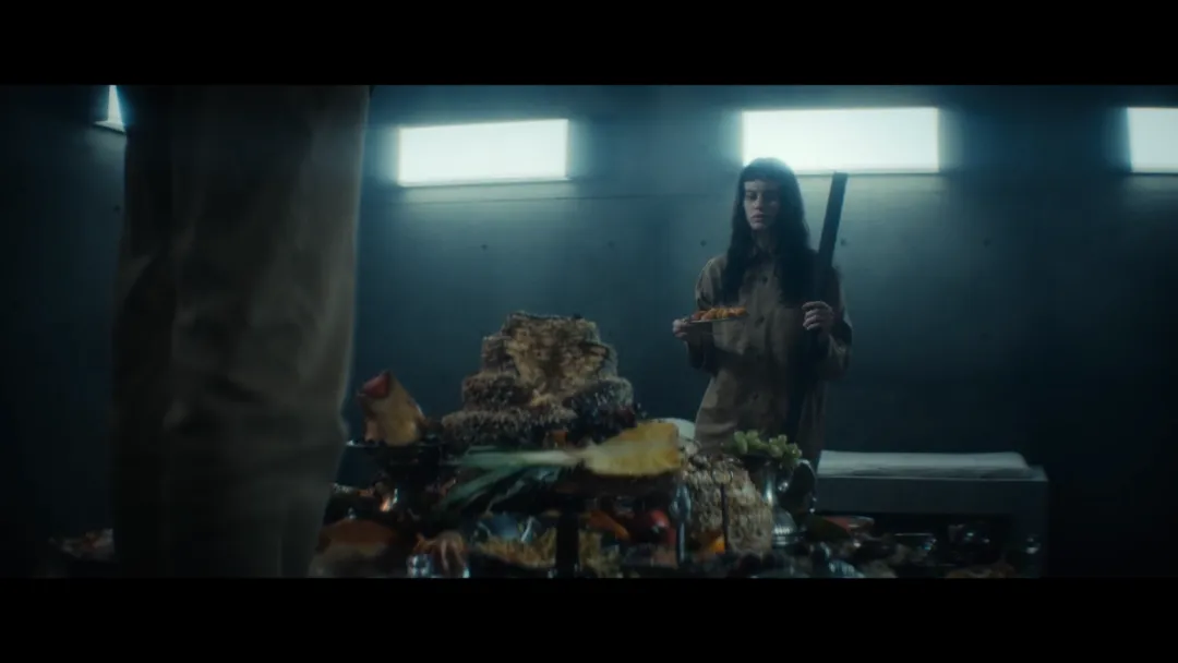 等了5年！Neftlix這18禁密室逃脫型別續集作品《飢餓站臺2/飢餓斗室2/絕命大平臺2》終於迴歸！