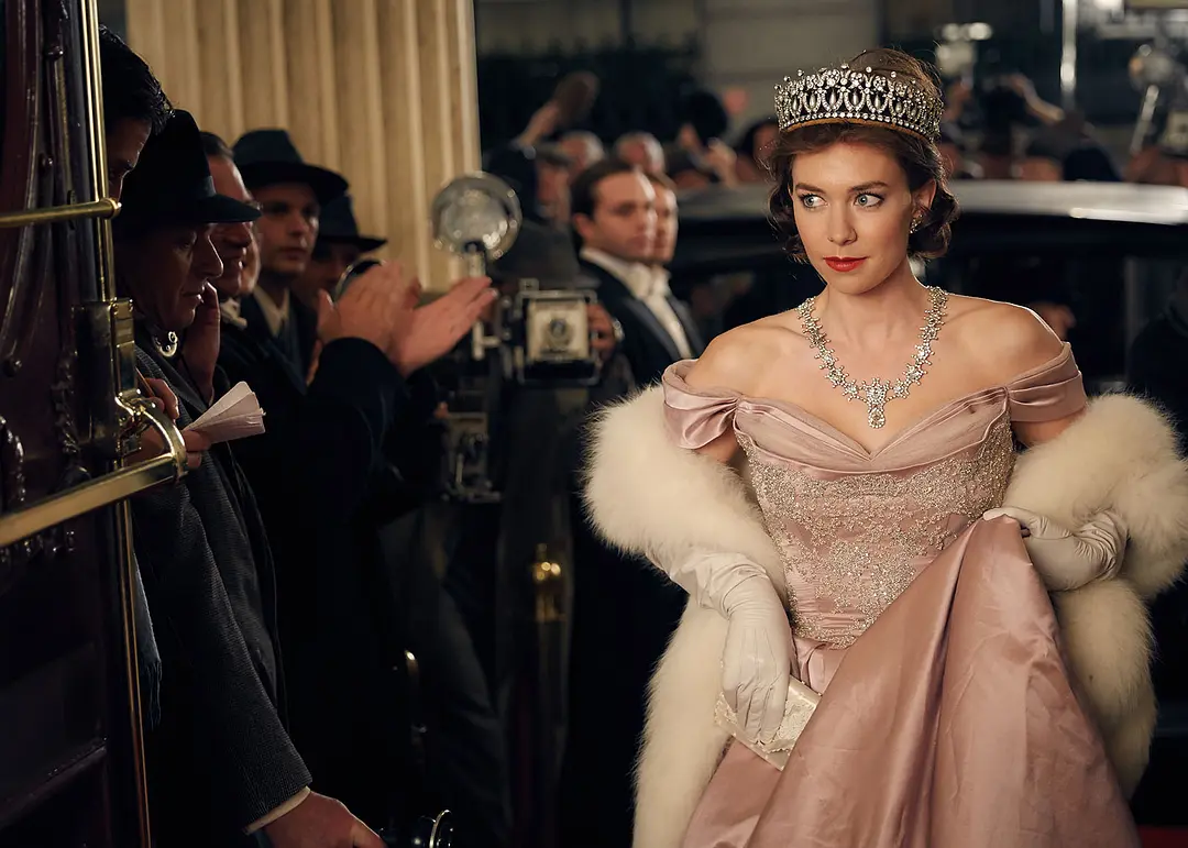 Netflix的王牌神剧《王冠》，不只讲女王，也讲每个被身份困住的普通人！