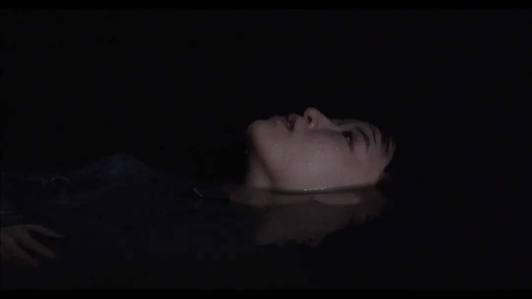 日本電影《世界的盡頭/慾望的盡頭》，演繹大叔與蘿莉的公路之戀！