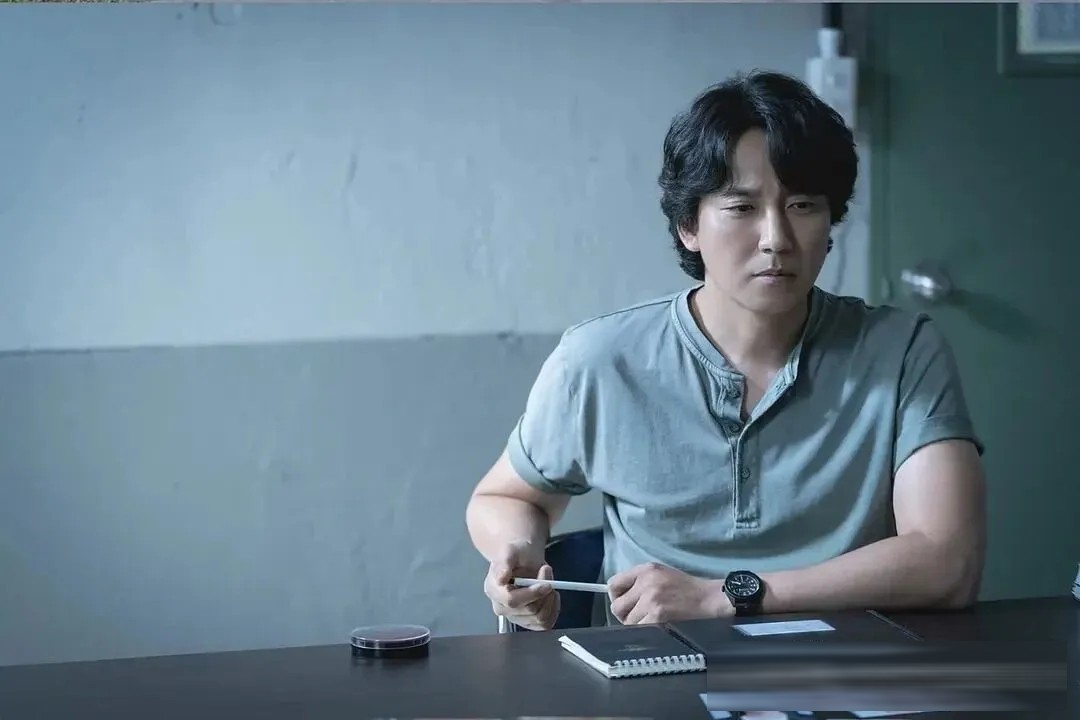 英剧《警之光/蓝光警报》：北爱尔兰的菜鸟片警，连日常巡逻都在赌命