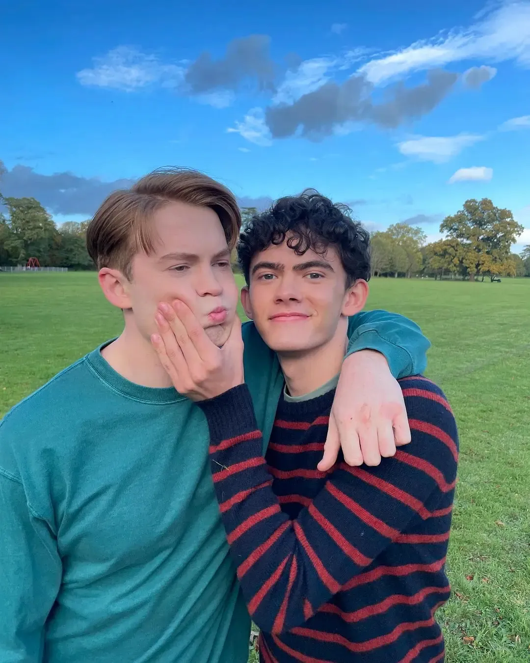 Netflix同性王牌神作《心跳漏一拍/戀愛修課》開播直衝9+分，勇敢面對性取向！