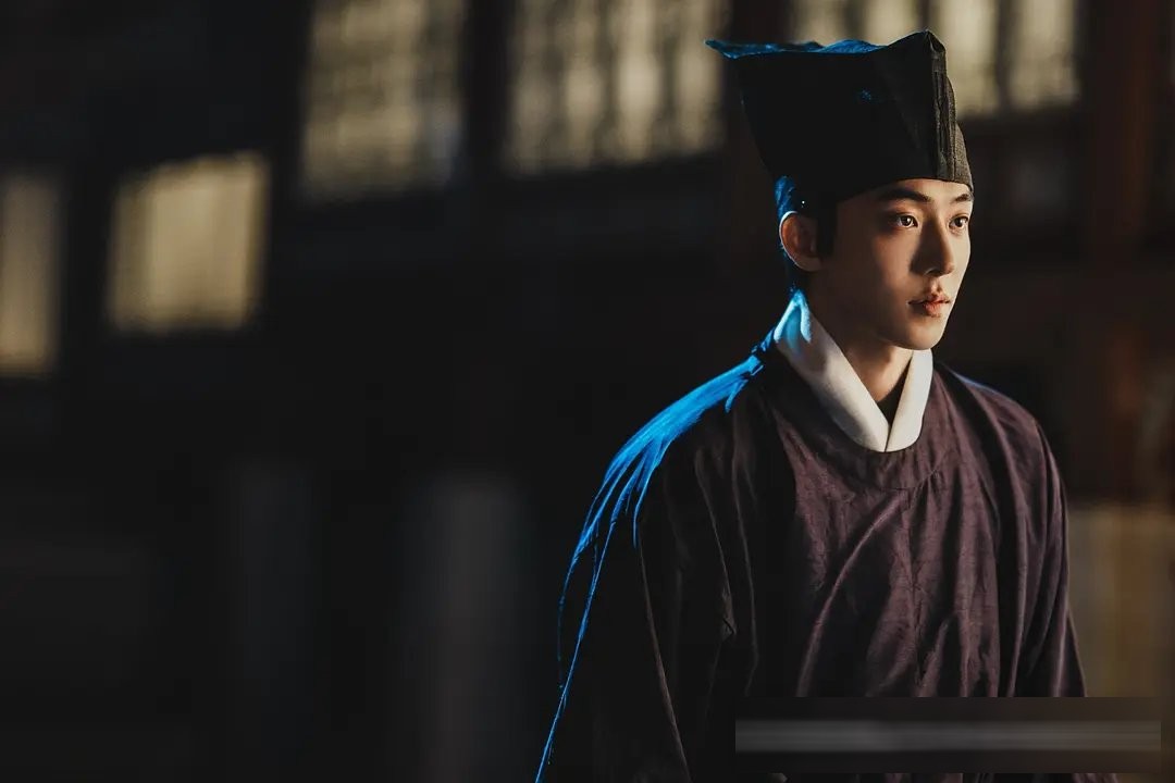 Netflix《鬼謎東宮》:南柱赫退伍首作,斬鬼使者闖進被詛咒三十年的東宮