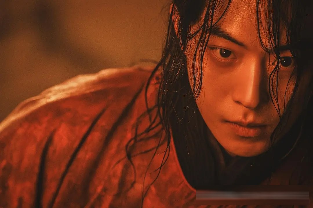 Netflix《鬼謎東宮》:南柱赫退伍首作,斬鬼使者闖進被詛咒三十年的東宮