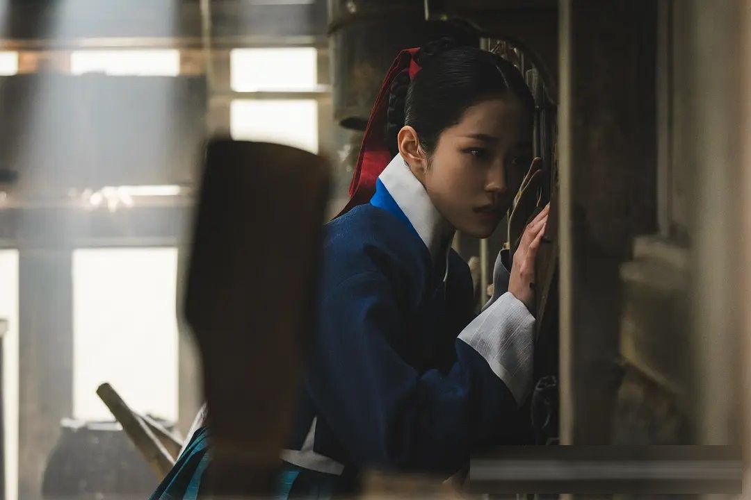 Netflix《鬼謎東宮》:南柱赫退伍首作,斬鬼使者闖進被詛咒三十年的東宮