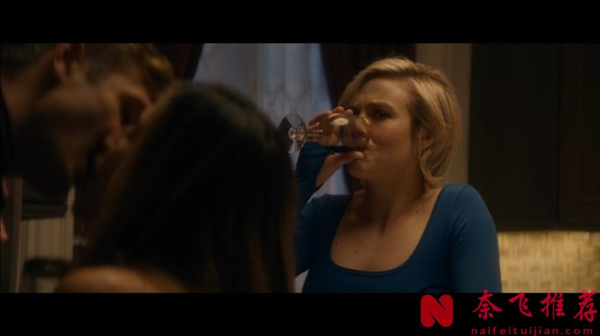 兩對陌生夫婦兩男兩女被困深山民宿，這尺度驚悚新作《骨湖》太生猛了！