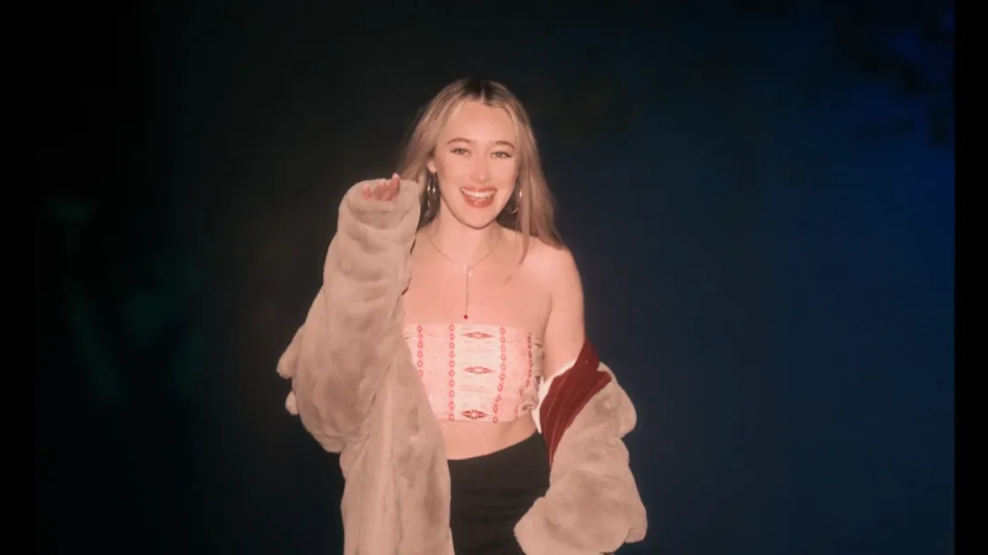 Netflix冷门佳作《开箱灵魂》有创意又烧脑，神婆让一群年轻人互换身体，满足了一些人的私欲！